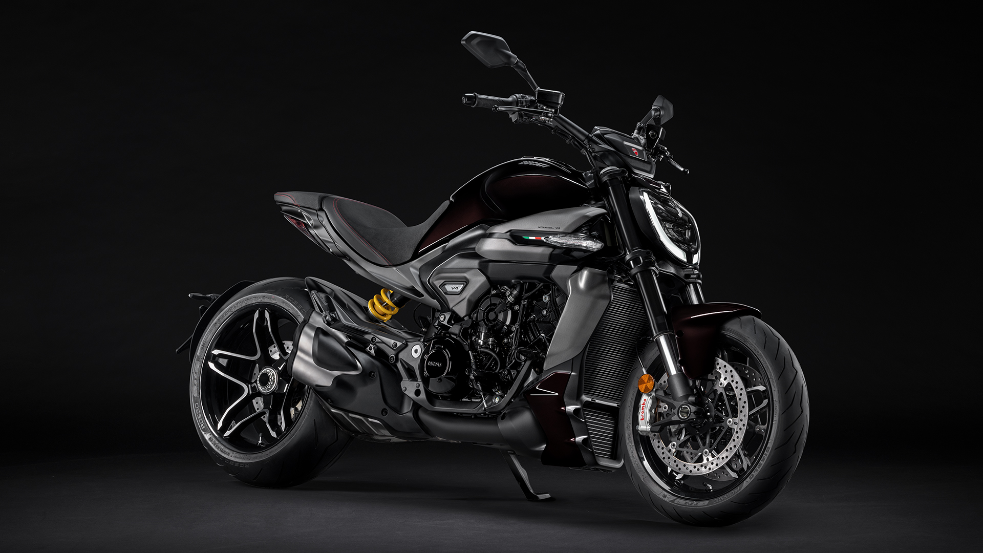 2025-02-26_Ducati-Dsquared-gallery-1920x1080_00
